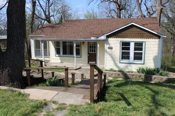 305 E South Avenue, Harrison, AR 72601