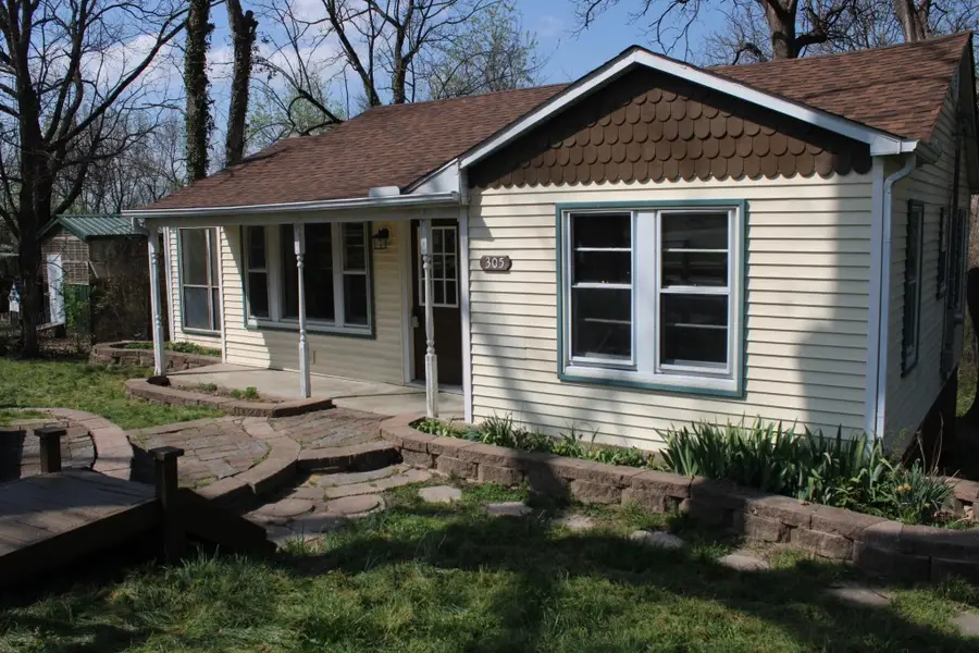 305 E South Avenue, Harrison, AR 72601 - #3