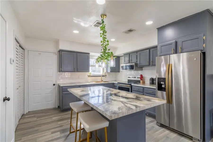 1306 N Nashville Avenue, Russellville, AR 72801 - #3