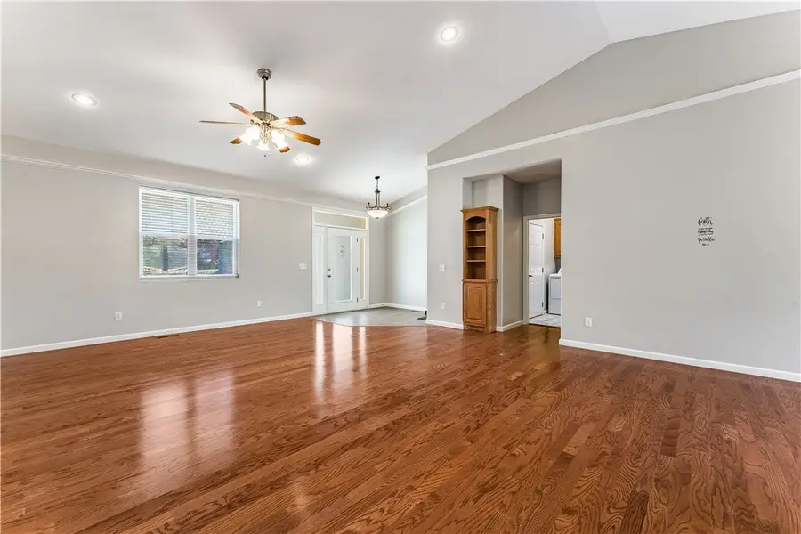 6 N Cheshnut Drive, Bella Vista, AR 72714 - #3