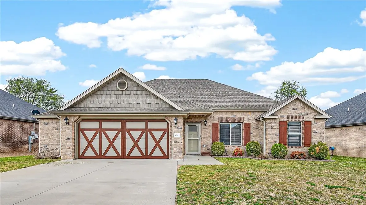 920 Bob Glen Circle, Centerton, AR 72719 - #1