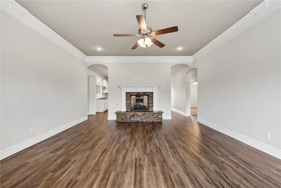 920 Bob Glen Circle, Centerton, AR 72719 - #3