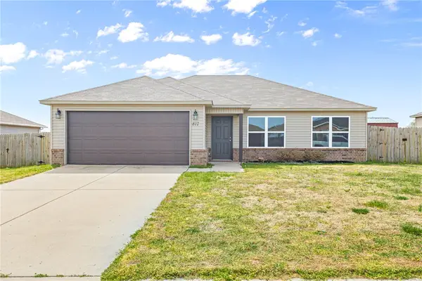 817 NW 67th Avenue, Bentonville, AR 72713