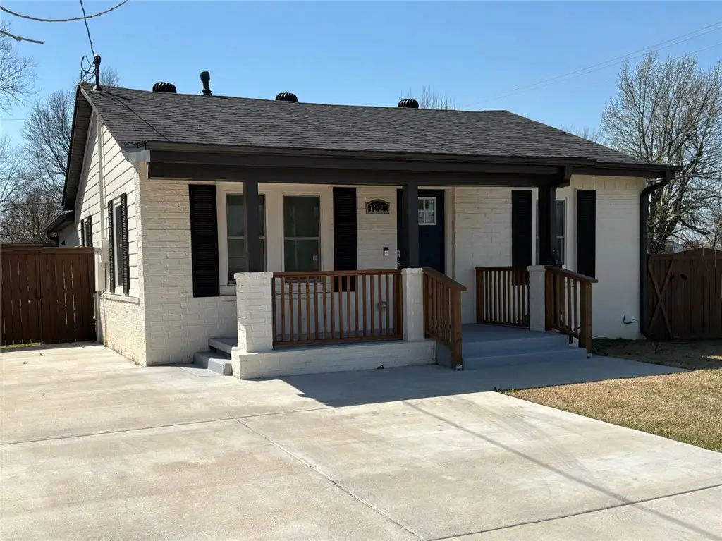 1221 Highland Avenue, Springdale, AR 72764 - #1