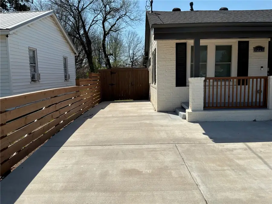 1221 Highland Avenue, Springdale, AR 72764 - #3