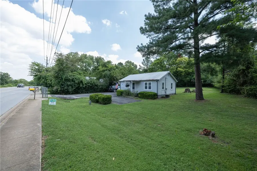 1722 N Gregg Avenue, Fayetteville, AR 72703 - #2