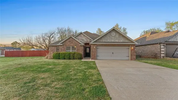 2907 NE Wild Indigo Way, Bentonville, AR 72712