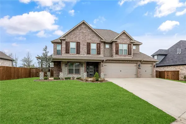 701 NE Green Creek Road, Bentonville, AR 72712