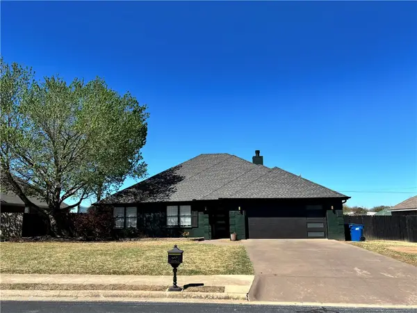 100 NW Apple Blossom, Bentonville, AR 72712