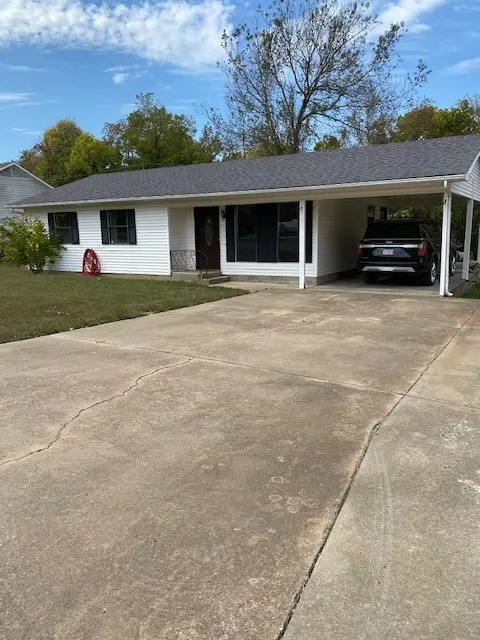 803 4th Avenue, Gravette, AR 72736