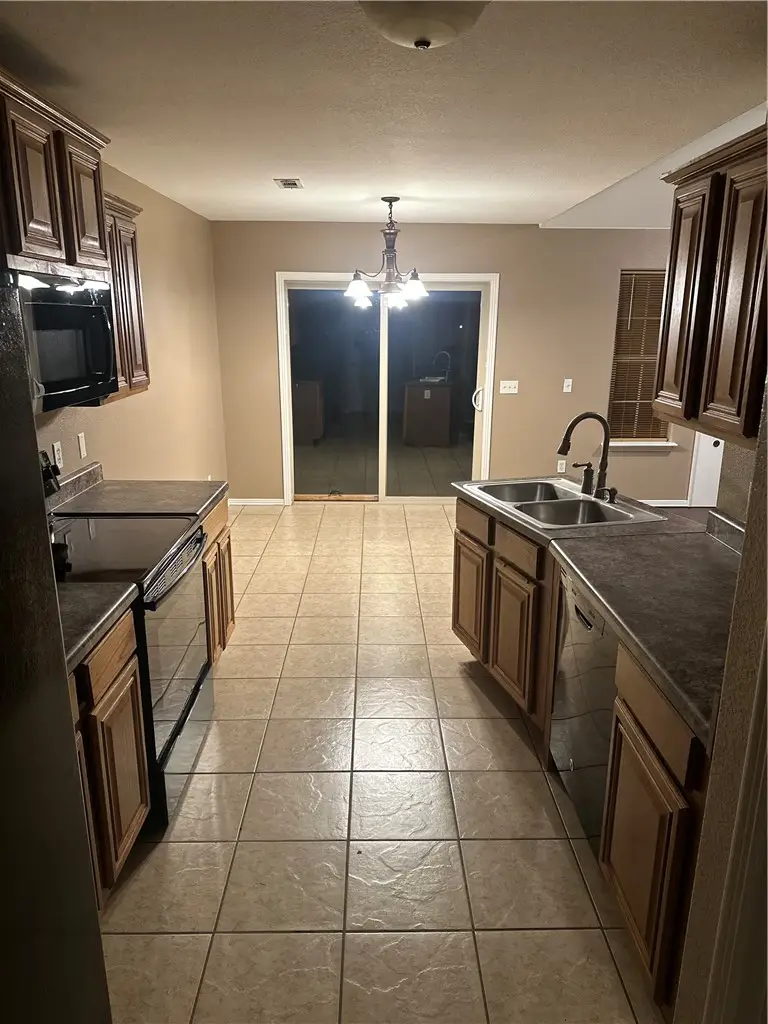 2358 Linden Circle, Springdale, AR 72764 - #3