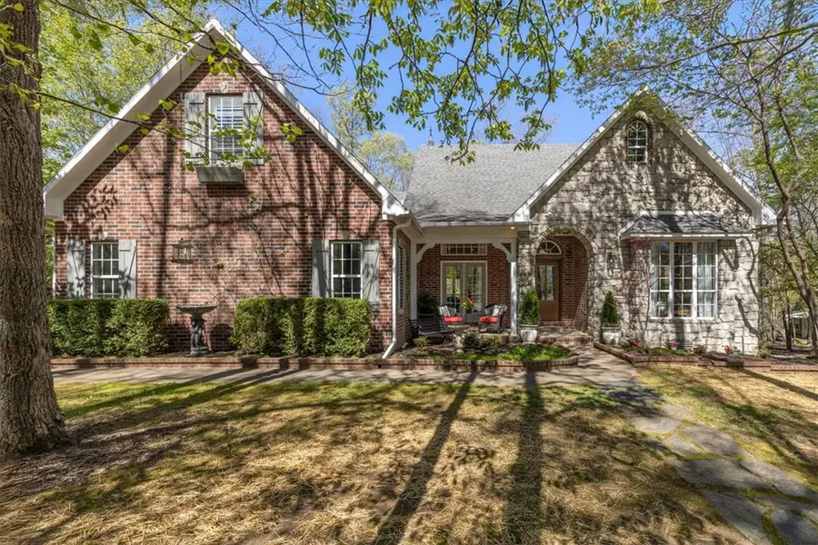 6114 W Jana Place, Fayetteville, AR 72704 - #2