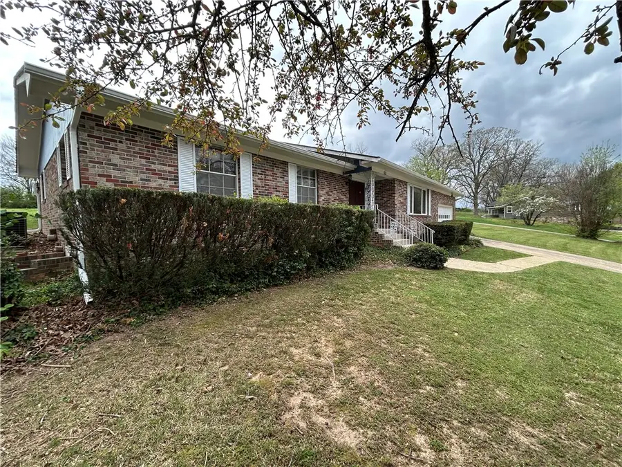 206 Roberta Drive, Harrison, AR 72601 - #2