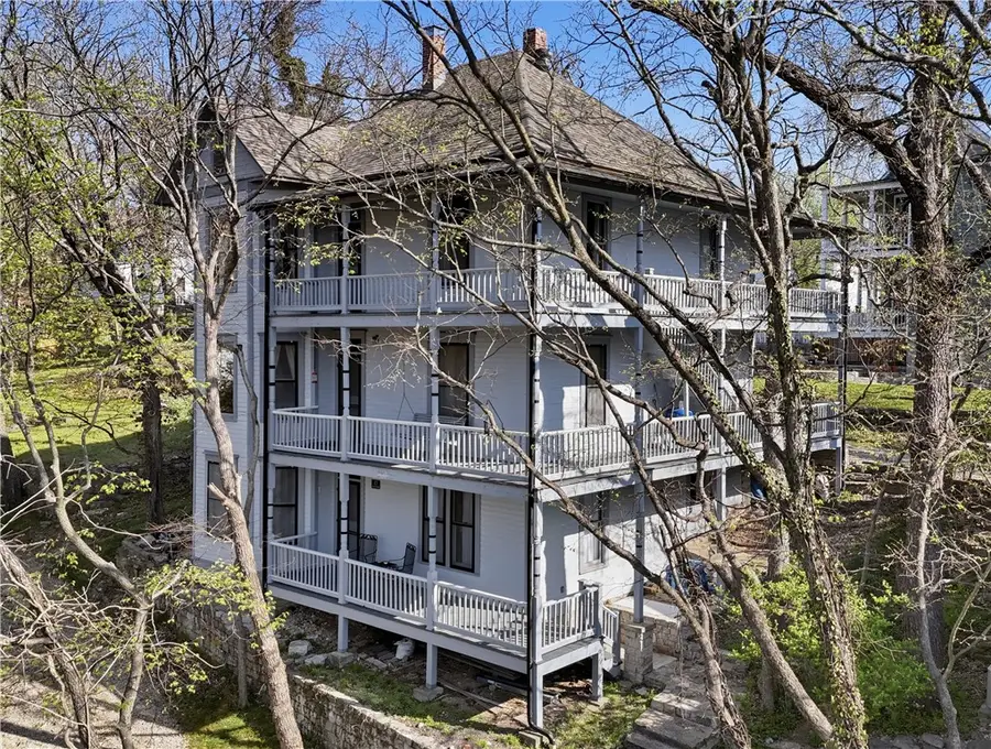 17 Hilton Street, Eureka Springs, AR 72632 - #2