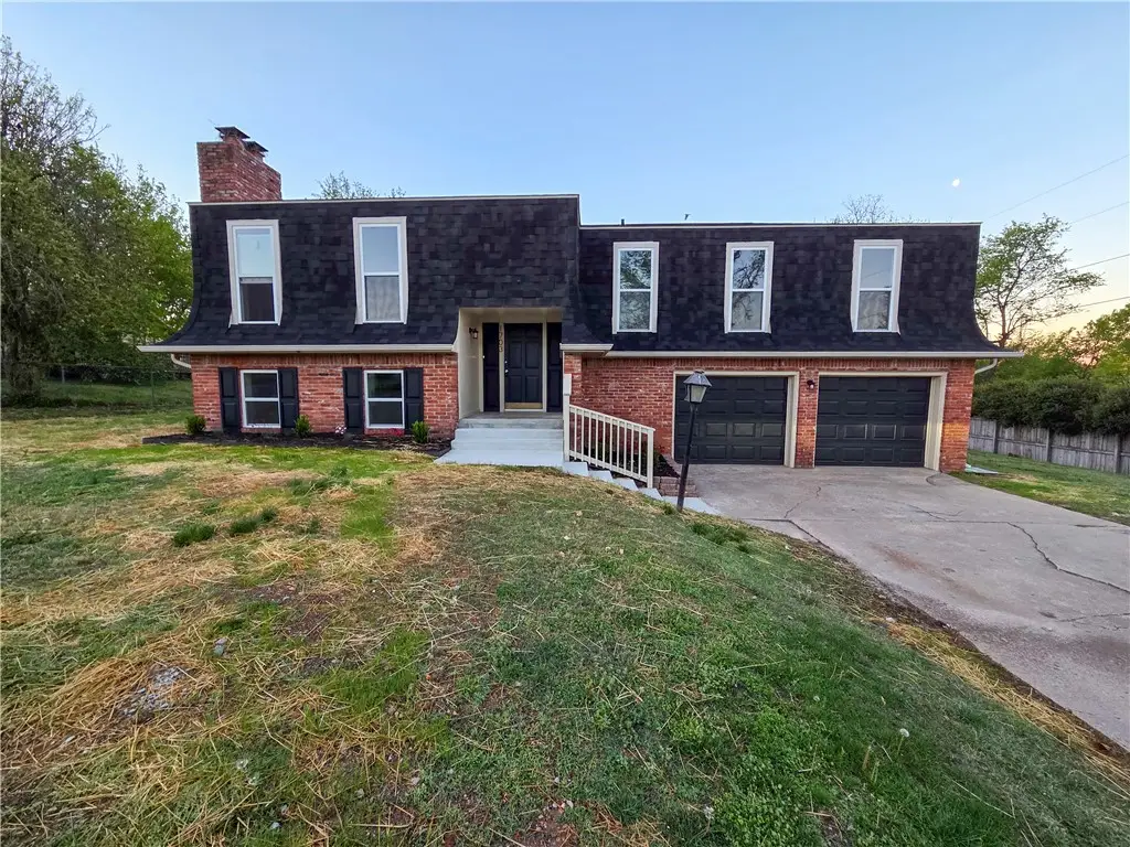 1703 Arapaho Avenue, Springdale, AR 72764 - #1