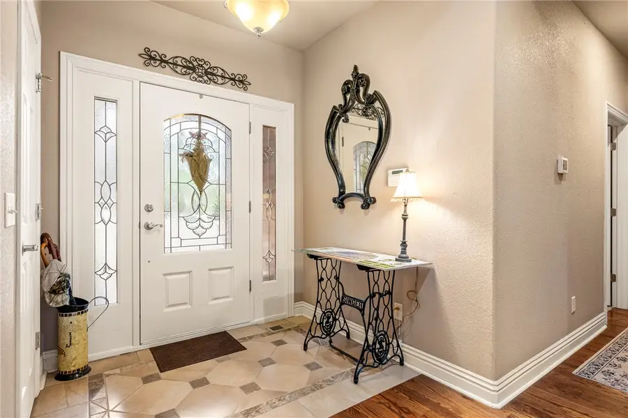 8 Osborne Drive, Bella Vista, AR 72715 - #3