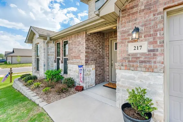 217 Oak Avenue, Gentry, AR 72734