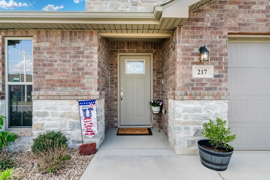 217 Oak Avenue, Gentry, AR 72734 - #2