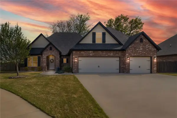 4608 W Waters Edge Drive, Rogers, AR 72758