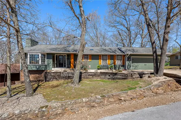 15 Pembroke Lane, Bella Vista, AR 72715