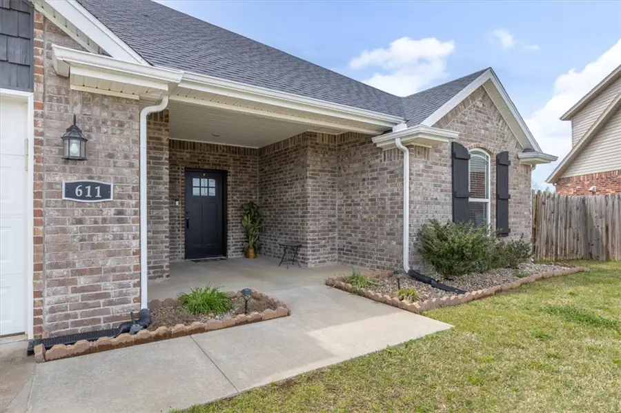 611 Holly Street, Centerton, AR 72719 - #3