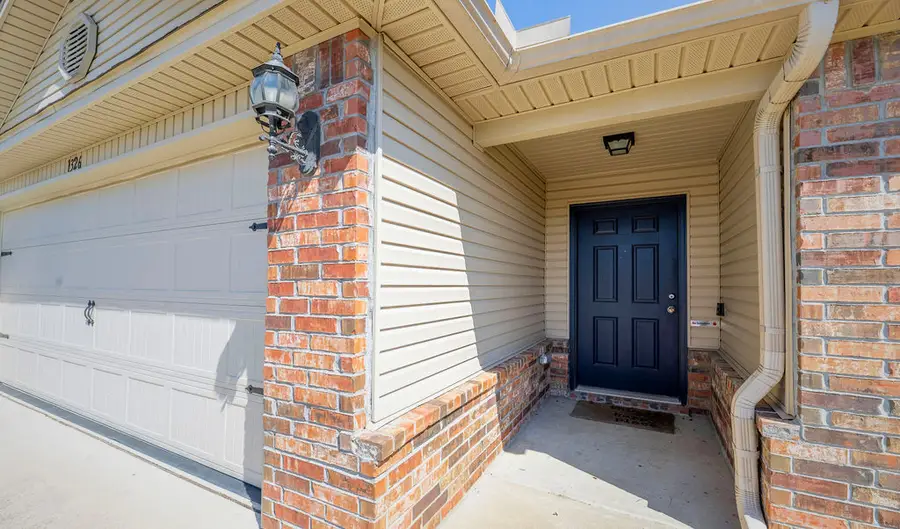 1326 S Kingfisher Lane, Fayetteville, AR 72701 - #2