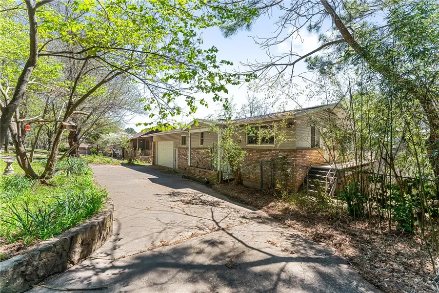 1130 E Shadowridge Drive, Fayetteville, AR 72701 - #3