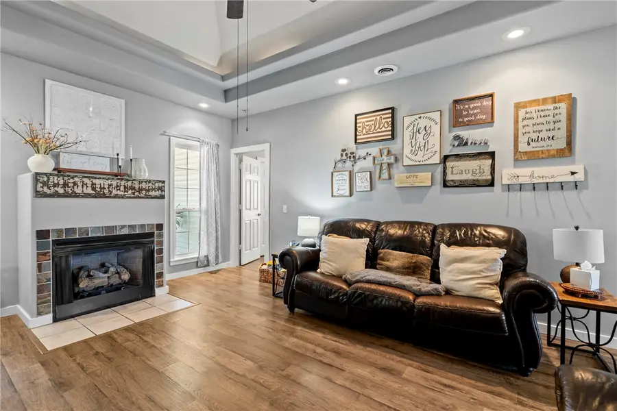 1003 Sunrise Circle, Siloam Springs, AR 72761 - #2