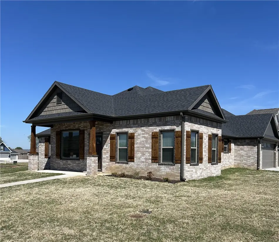 608 Pennington Avenue, Prairie Grove, AR 72753 - #1