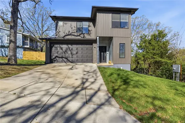 1155 N Sunset Drive, Fayetteville, AR 72701