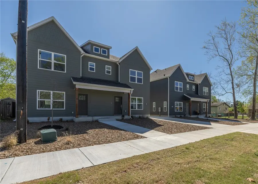 820 S Dockery Lane #1 & 2, Fayetteville, AR 72701 - #2