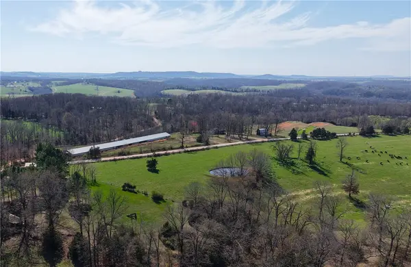 958 Madison 8520, Huntsville, AR 72740