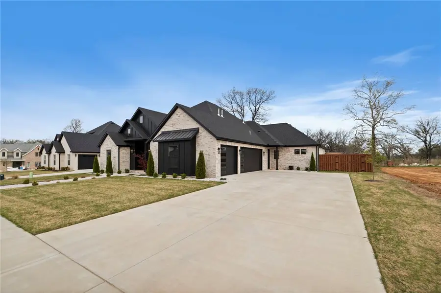 3808 SW Centric Avenue, Bentonville, AR 72713 - #2
