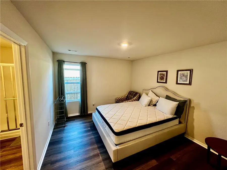 2564 Illinois Alley, Fayetteville, AR 72701 - #2