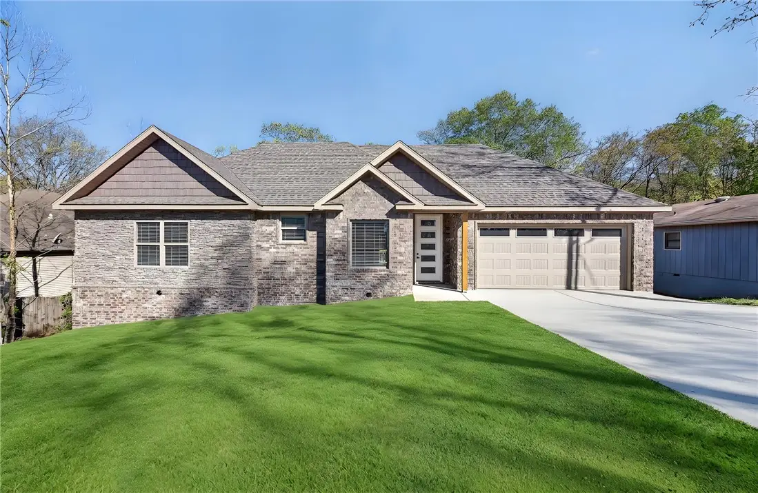 28 York Drive, Bella Vista, AR 72715 - #1