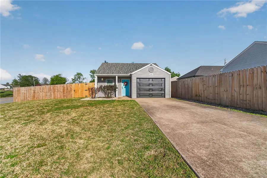1001 S 25th Place, Rogers, AR 72758 - #2