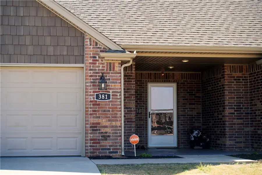 381 Holly Street, Centerton, AR 72719 - #2
