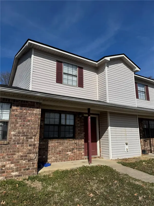 1407 E O Street, Russellville, AR 72801