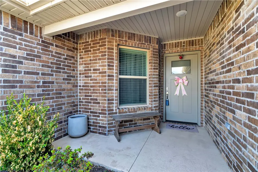 902 Sugar Pine Avenue, Tontitown, AR 72762 - #3