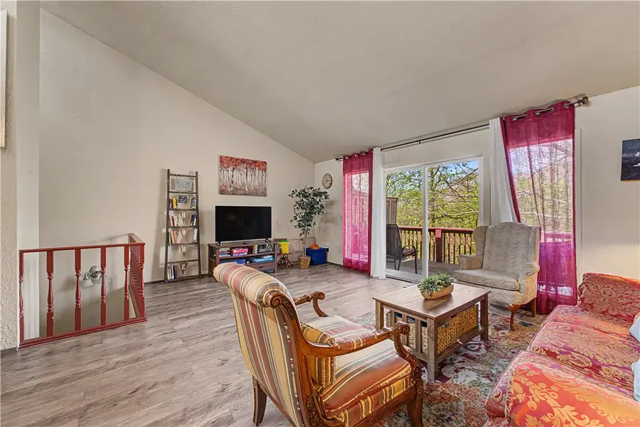 65 Davis Circle, Bella Vista, AR 72715 - #3