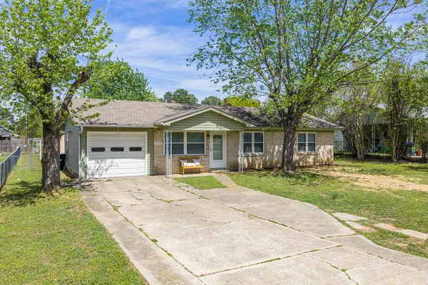 1104 Broyles Street, Alma, AR 72921