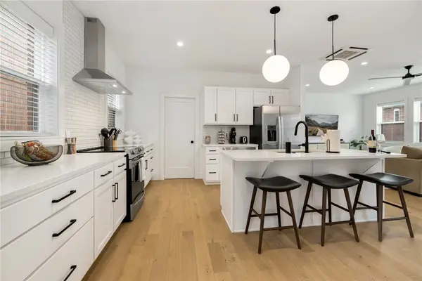 622 SW Bluebird, Bentonville, AR 72712