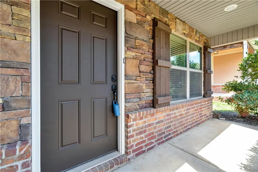 94 E Granada Street, Fayetteville, AR 72703 - #2