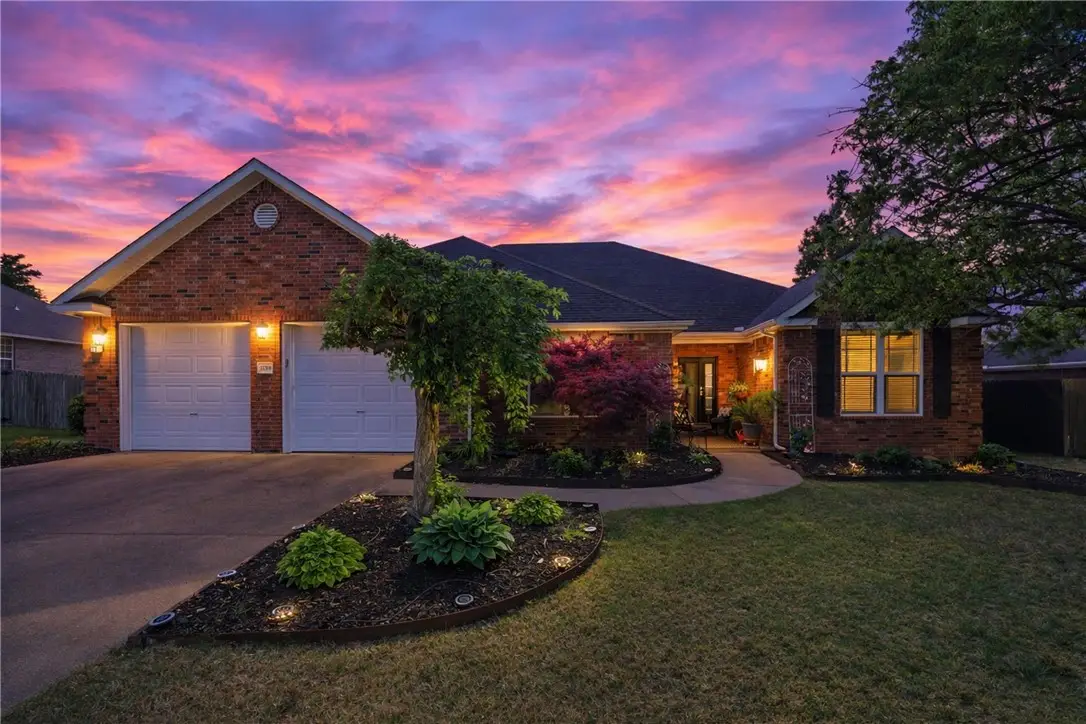 1299 Saint Andrews Circle, Fayetteville, AR 72701 - #1