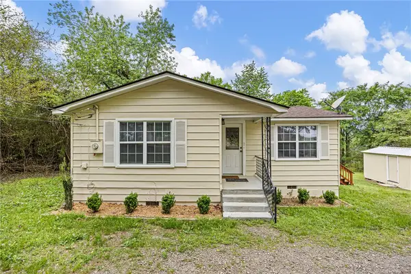 805 Ray Road, Clarksville, AR 72830