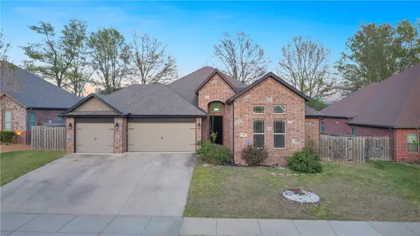 709 SE Eaton Street, Bentonville, AR 72712