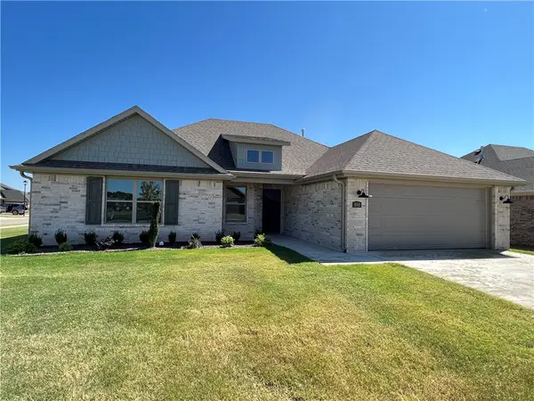 890 Madden Street, Tontitown, AR 72762