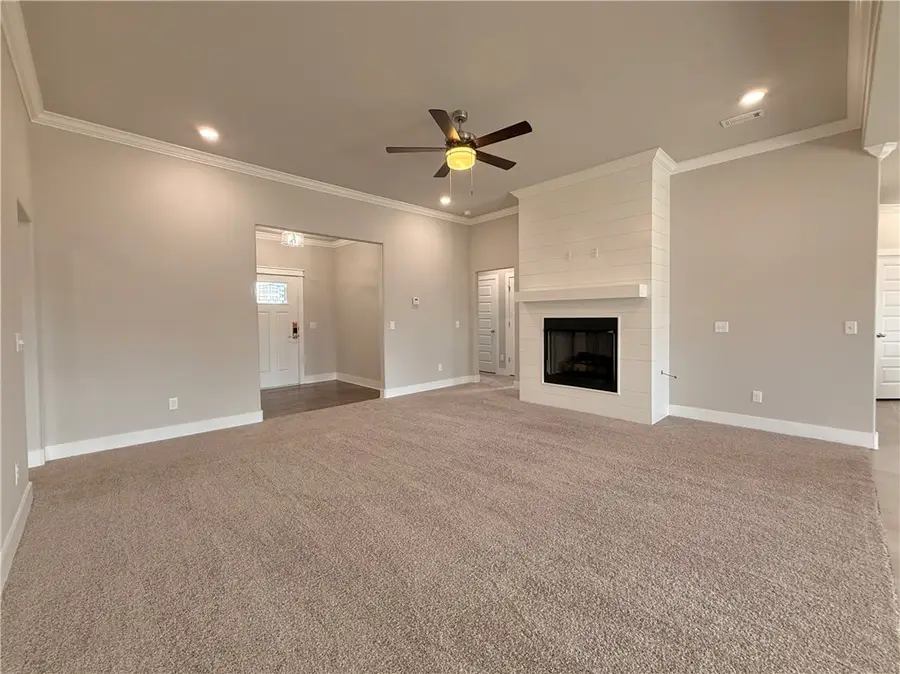 941 Madden Street, Tontitown, AR 72762 - #3