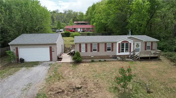 1766 Smokehouse Trail, Fayetteville, AR 72701