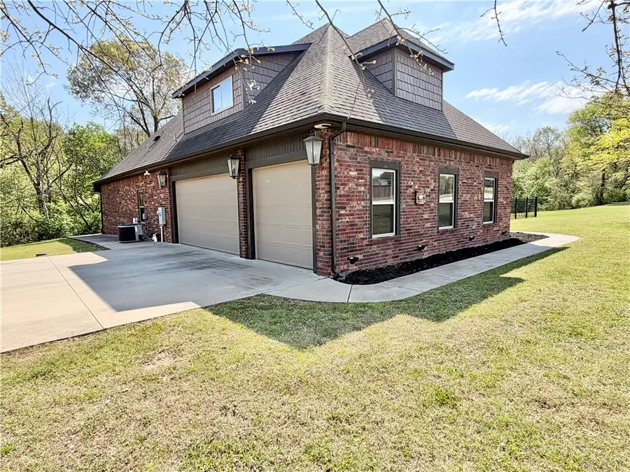 508 Candlelight Circle, Elm Springs, AR 72762 - #3